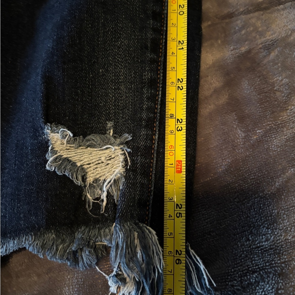Judy Blue  shark bite jeans - Picture 6 of 6